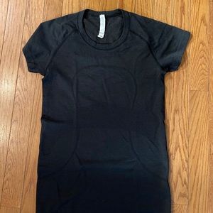Lululemon Swiftly Tech Short Sleeve Top